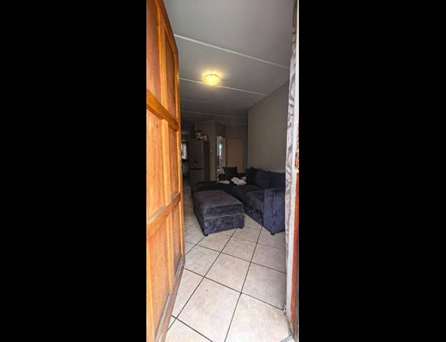 2 BEDROOM APARTMENT FOR SALE IN OLIEVENHOUTBOSCH